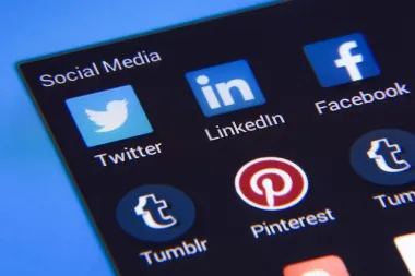 Kako prebaciti objavu sa Facebooka na Instagram?