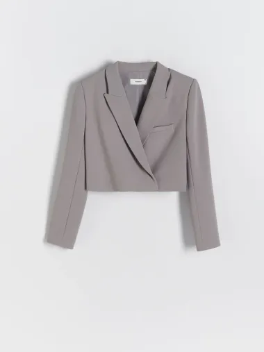Zaboravi na oversized: Kratki sakoi su modni hit za proljeće