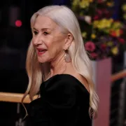 Helen Mirren kao predvodnica trenda- žene iznad 50-e izgledaju sjajno s dugom kosom