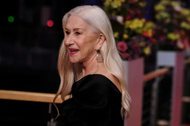 Helen Mirren kao predvodnica trenda- žene iznad 50-e izgledaju sjajno s dugom kosom