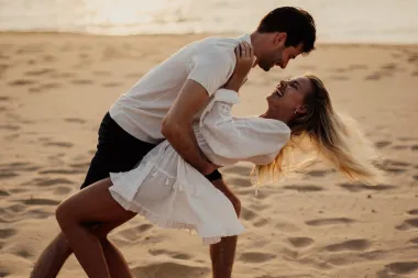 Pet signala za partnera: Kako inicirati seks bez imalo nelagode?