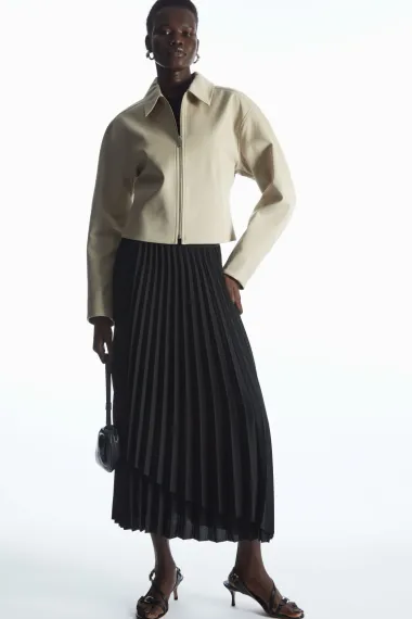 Kako nositi maksi suknju? Imamo sjajne outfit ideje i top modele za proljeće