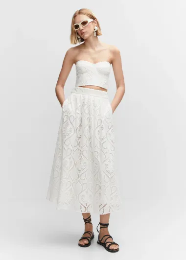 Kako nositi maksi suknju? Imamo sjajne outfit ideje i top modele za proljeće