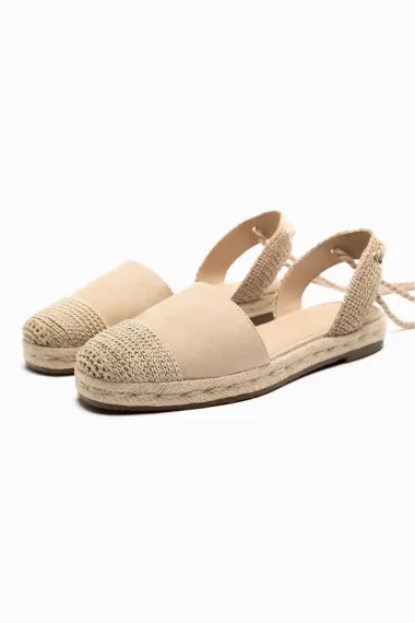 Najljepše espadrile za sve proljetne i ljetne outfite - od prugastih od zlatnih