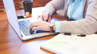 Koja je glavna razlika između laptopa i notebooka? Što odabrati za svoje potrebe - laptop ili notebook?