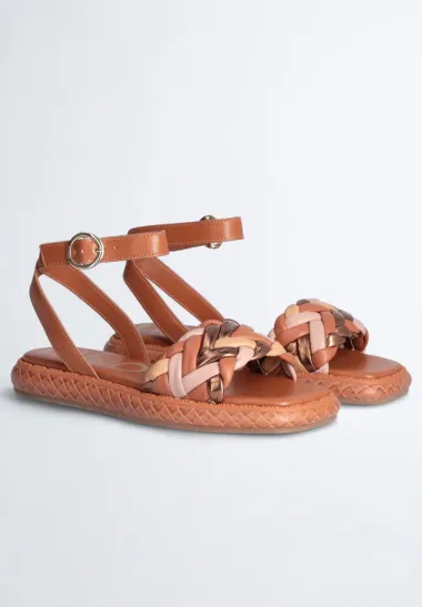Voliš dizajnerske sandale? Pronašle smo modele na sniženjima koji će začiniti svaki look