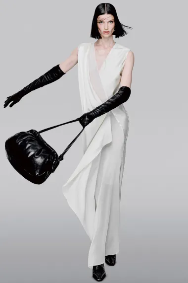 Zavirile smo u H&M Studio kolekciju kojom dominira glamur i crna