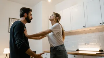 7 znakova koji pokazuju da trebaš pustiti partnera - čak i ako ga voliš