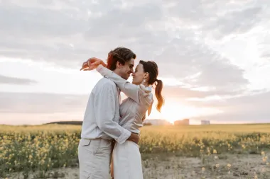 Ove seksi poze iz joge mogu vas dodatno zbližiti – i produžiti užitak