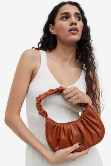 Ovo su modeli torbi koji će ove zime dominirati modnom scenom