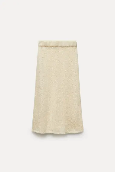 Mekane i ne stežu: Pletene suknje za ugodne i stylish jesenske kombinacije
