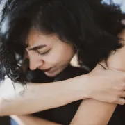 Kako izliječiti slomljeno srce i ponovno pustiti ljubav u svoj život?