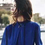 Vječna klasika: Košulje i bluze za savršene dnevne kombinacije