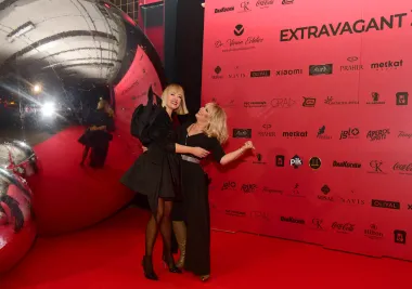 Popularni magazin, Extravagant, u stilu je proslavio svojih 20 godina postojanja