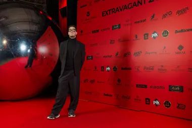 Popularni magazin, Extravagant, u stilu je proslavio svojih 20 godina postojanja