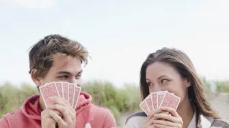 Koliko bi trebala trajati igra pod plahtama? Kada je prekratko, a kada predugo?