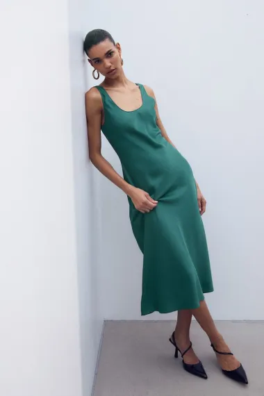 Počelo je sezonsko sniženje u H&M-u: 20 komada koje se isplati sada kupiti