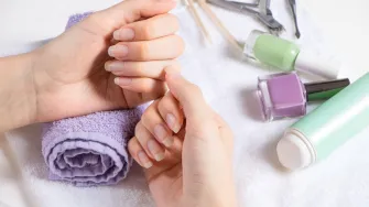 Oštećeni nokti: Kako oporaviti nokte nakon dugog nošenja gela i trajnog laka?