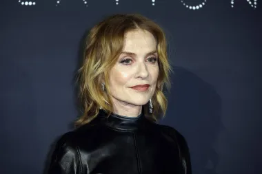 Elegantna i svoja: Isabelle Huppert simbol je francuskog šika – i sa 70 godina