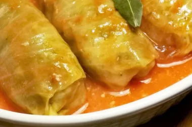 Jednako ukusno, a lakše za pripremiti: Sarma iz pećnice