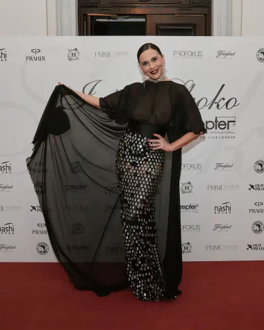 Revija Ivice Skoke okupila poznate dame, a Borna Kotromanić i Nives Celzijus posebno su blistale