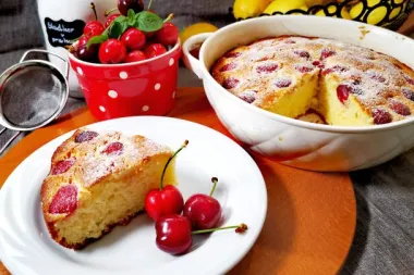 Iz bakine kuharice: Recept za brzi kolač s voćem