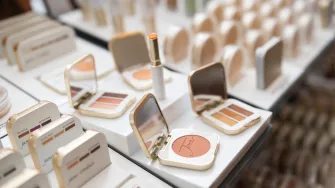 Kultni brend Jane Iredale s posebnom kolekcijom 'Ready to Bloom' slavi 30. obljetnicu
