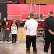 Šest neznanaca šokirat će kandidate 'Hell's Kitchena': 'Borimo se s njima za ostanak u kući''