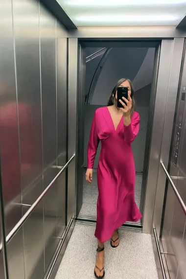 'Barbie' glamur: 15 neodoljivih ružičastih haljina iz Manga, Zare i Reserveda