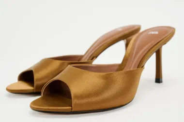 Zara je predstavila pet modela cipela koji će se uklopiti u svaki stil