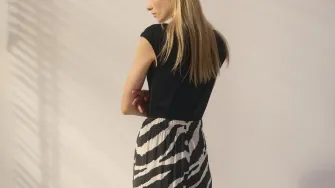U H&M-u smo pronašle trendi hlače koje ćemo nositi na posao, ali i proslave