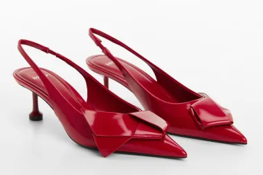 Pronašli smo odličan 'cherry red' duplić za viralne Prada cipele