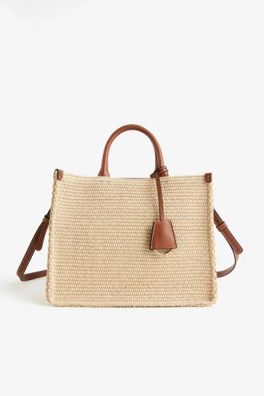 Hit na društvenim mrežama: H&M ima torbu inspiriranu Botteginim modelom