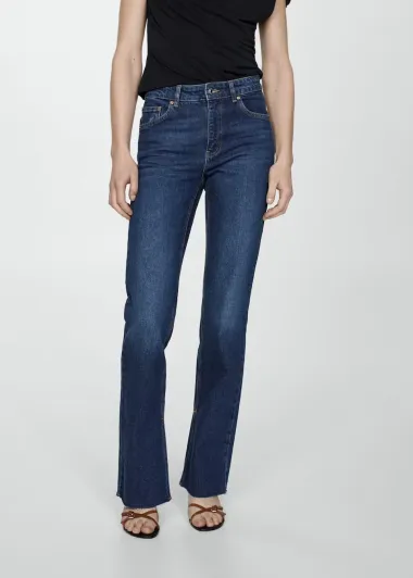 Na modnu scenu vraćaju se 'bootcut' traperice. Otkrivamo gdje pronaći najbolje modele
