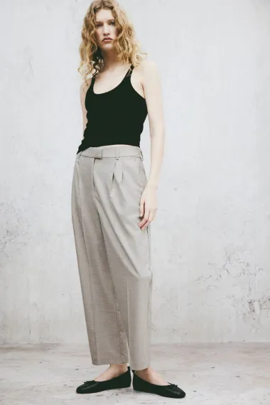 Počelo je ljetno sniženje u H&M-u - izdvojili smo 20 trendi komada koje vrijedi uloviti