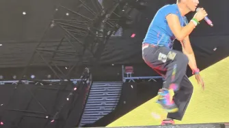 Coldplay u Budimpešti: Publika je dobila najbolje od glazbe, a i više od toga zahvaljujući Chrisu Martinu