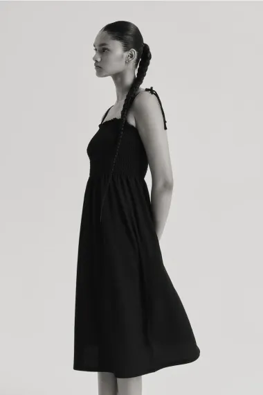 Top komad sezone: Midi haljina iz H&M-a za manje od 16 eura