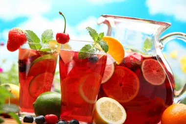 Sangrija je omiljeni ljetni napitak – znamo kako je napraviti kod kuće