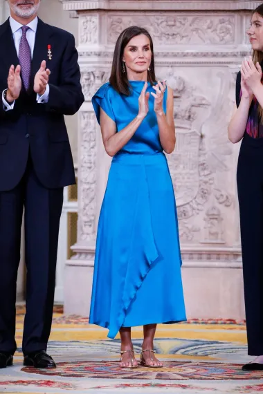 Španjolska kraljica Letizia fantastično nosi ravnu obuću