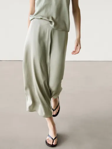 Slip suknje u najljepšim modelima za kraj ljeta i prijelazni period