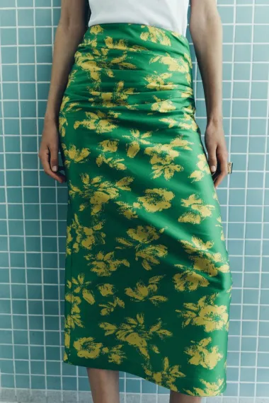 Slip suknje u najljepšim modelima za kraj ljeta i prijelazni period