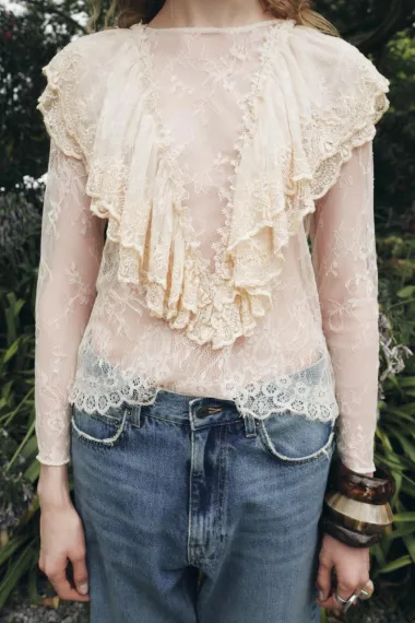 Čipkane bluze boho stila novi su omiljeni komadi