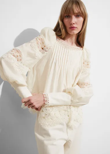 Čipkane bluze boho stila novi su omiljeni komadi