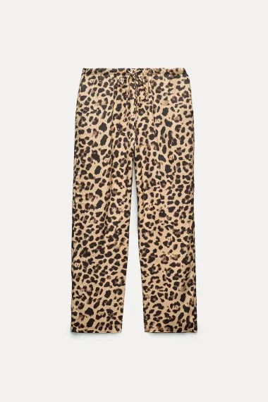 Hlače i traperice s leopard uzorkom su najtraženiji komad