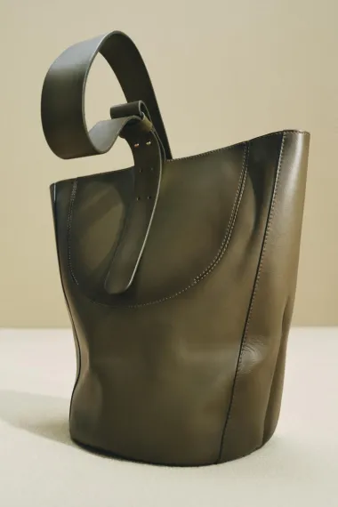 Bezvremenski klasik: Zara i Mango imaju savršene kožne torbe za svaki stil