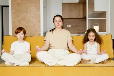 Meditacija za djecu: Naučite svoje najmlađe kako kontrolirati emocije