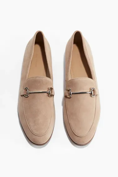Kožne mokasinke: Ključni komad za udobne i stylish jesenske kombinacije