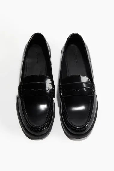Kožne mokasinke: Ključni komad za udobne i stylish jesenske kombinacije
