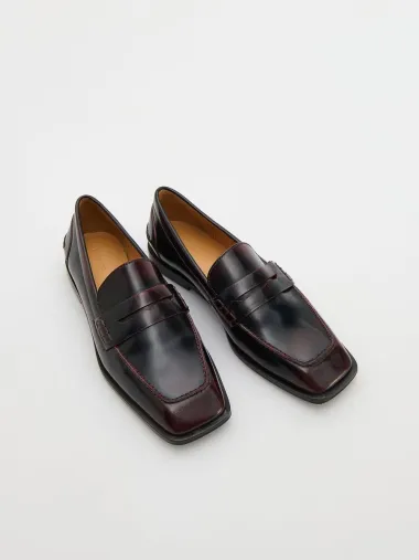 Kožne mokasinke: Ključni komad za udobne i stylish jesenske kombinacije
