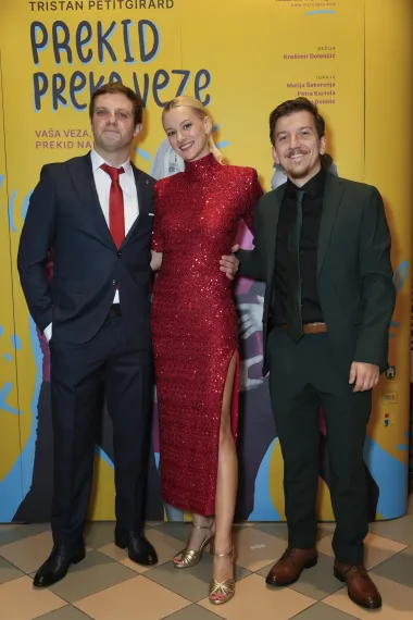 Velika premijera hit komedije 'Prekid preko veze' ovacijama ispunila Satirično kazalište Kerempuh